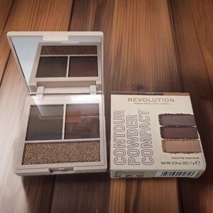 MAKEUP REVOLUTION Contour Powder Compact (Deep) Shade- NWT Sealed